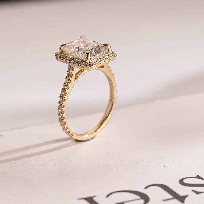 Stunning 1.5 - 2.5 CT Radiant Moissanite Engagement Ring with Pave & Halo Design 5