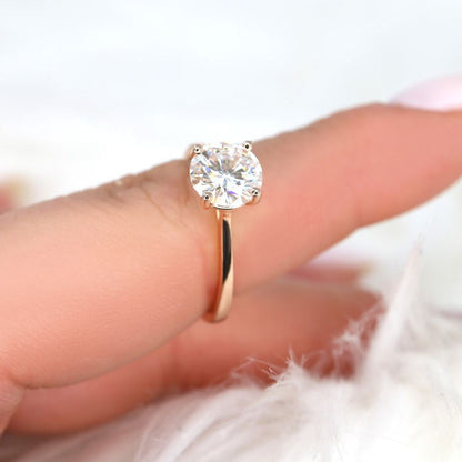 Stunning 2.0 CT Round Moissanite Engagement Ring with Solitaire Design 5