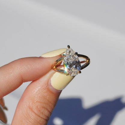 Stunning 3.91 CT Pear Moissanite Engagement Ring with Split Shank Design 3